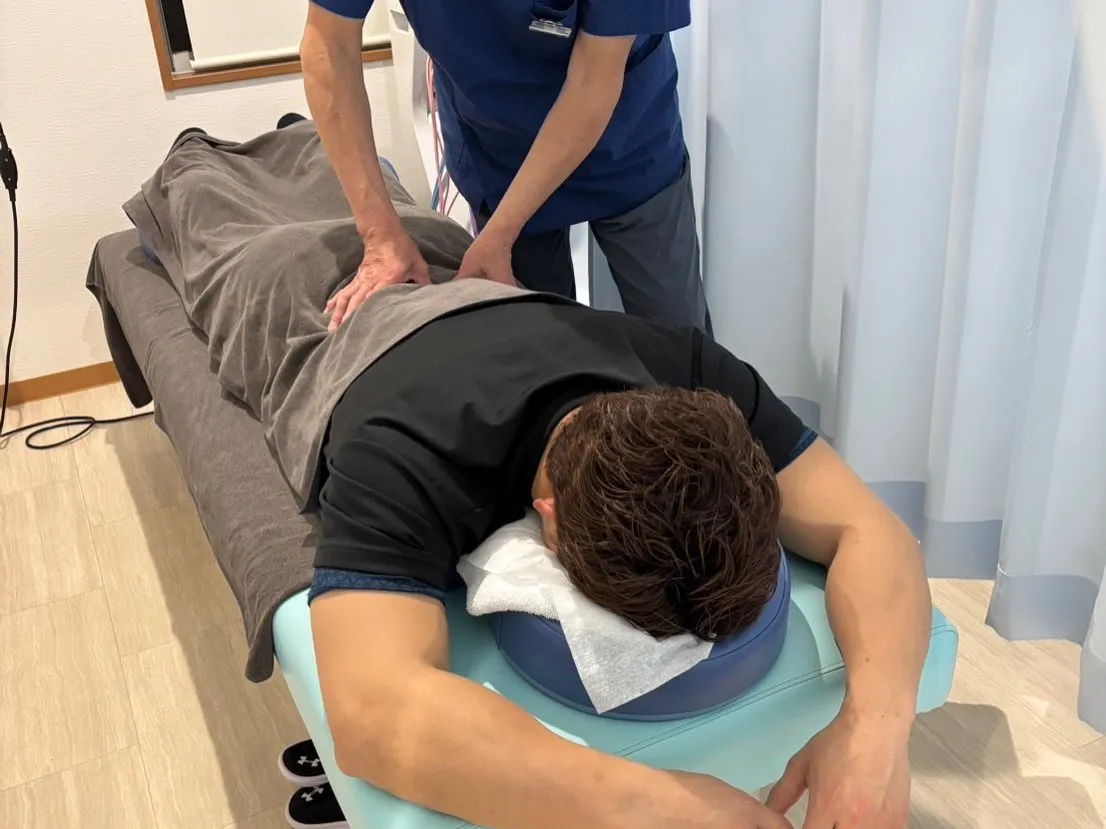 ぎっくり腰でお困りの方も、帰る頃には楽に‼️